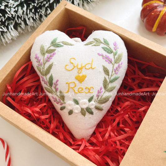 Lovely Wreath Christmas Heart Ornament β Hand Embroidered Linen Floral Ornament β Custom Christmas Gift Decoration