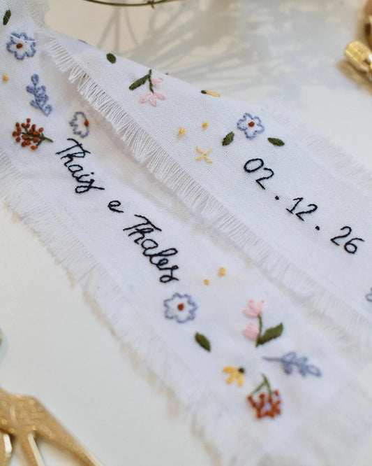 Personalized Embroidered Wedding Ribbon – Custom Linen Tie for Bouquet or Hair, Hand-stitched with Names & Date, Bridal Keepsake Gift