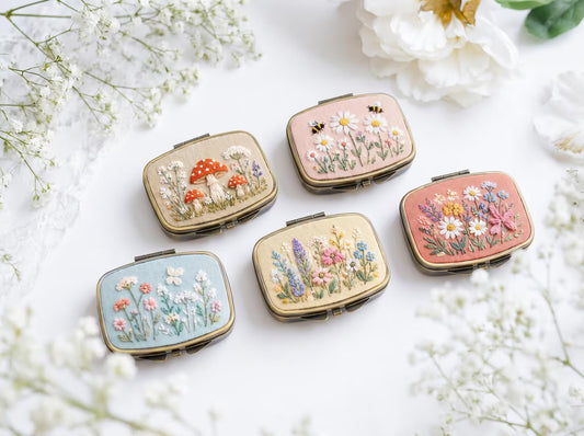 Hand Embroidered Floral Jewelry Box, Personalized Linen Ring Box, Vintage Mini Keepsake Case, Bridesmaid Gift, Wedding Ring Holder