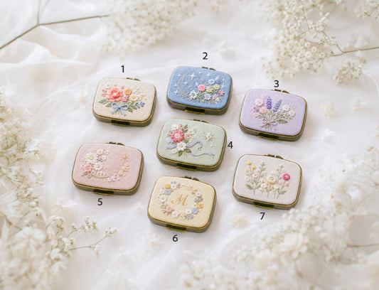 Hand Embroidered Floral Jewelry Box, Personalized Linen Ring Box, Vintage Mini Keepsake Case, Bridesmaid Gift, Wedding Ring Holder