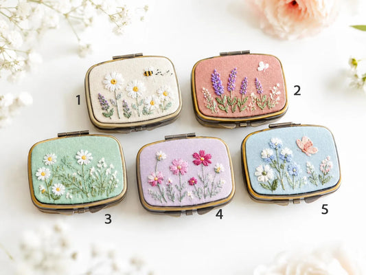 Hand Embroidered Floral Jewelry Box, Personalized Linen Ring Box, Vintage Mini Keepsake Case, Bridesmaid Gift, Wedding Ring Holder