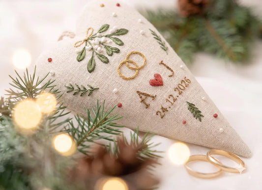Personalized Wedding Heart Ornament – Hand Embroidered Linen Floral Ornament with Names & Date – Custom Wedding Christmas Gift Decoration
