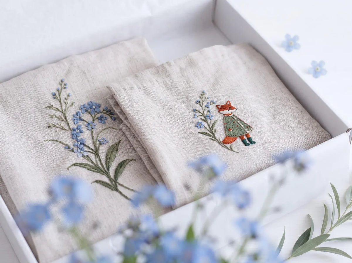 Personalized Mommy and Me Aprons, Matching Mom and Kids Linen Apron Set, Hand Embroidered Blue Wildflowers & Fox, Custom Name Family Gift
