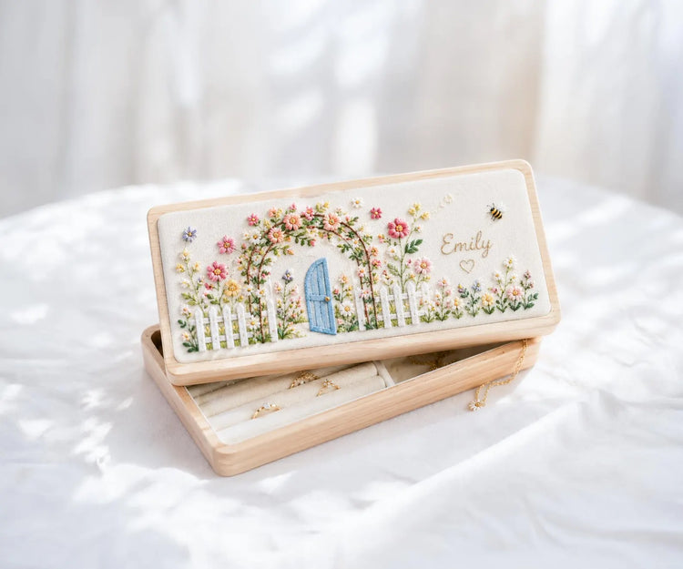 Embroidered Jelwery Box