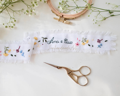 Personalized Embroidered Wedding Ribbon – Custom Linen Tie for Bouquet or Hair, Hand-stitched with Names & Date, Bridal Keepsake Gift