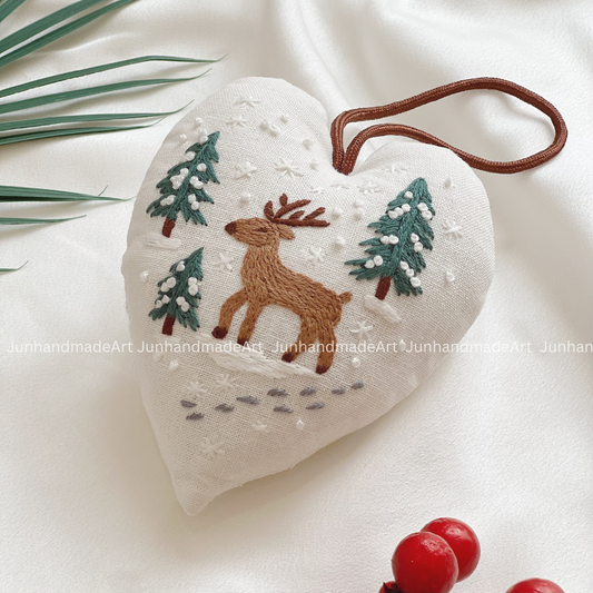 Cute Reindeer Christmas Heart Ornament – Hand Embroidered Linen Floral Ornament – Custom Christmas Gift Decoration