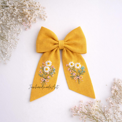 Personalized Linen Hair Bow – Hand Embroidered Flower Bow with Initial – Custom Name Text Bow for Girls, Handmade Hairpin Bow for Girl