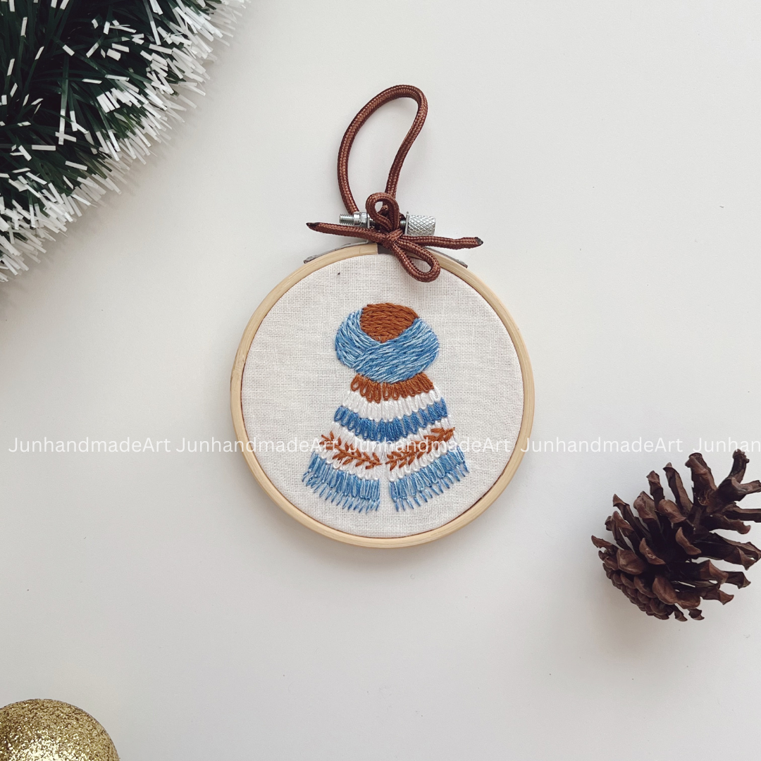 Pretty Scarf Christmas Ornament 10 x 10 cm (4x4 in)