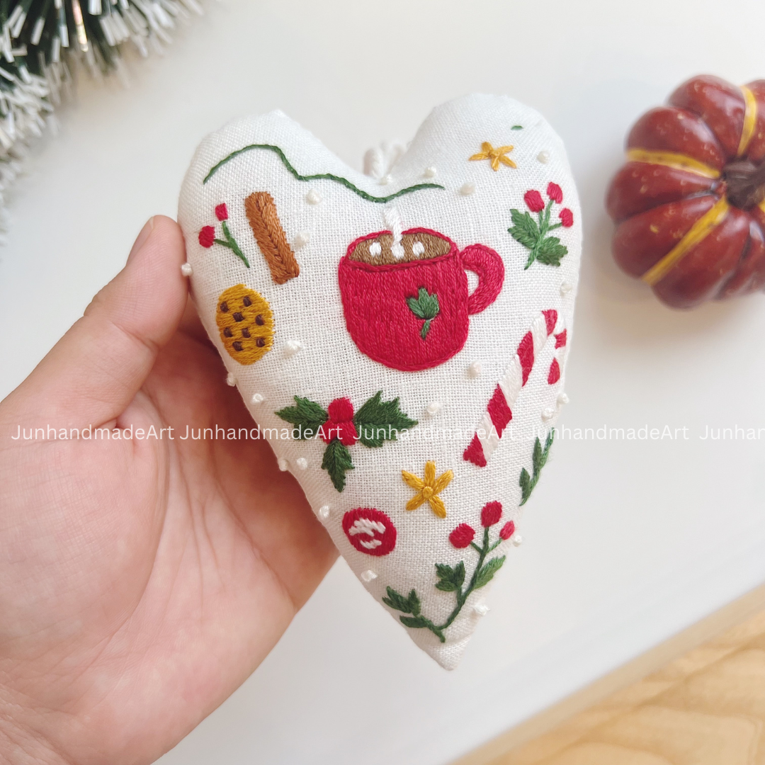 Christmas essential Christmas Heart Ornament – Hand Embroidered Linen Floral Ornament – Custom Christmas Gift Decoration