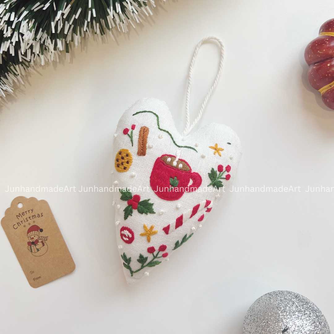 Christmas essential Christmas Heart Ornament – Hand Embroidered Linen Floral Ornament – Custom Christmas Gift Decoration