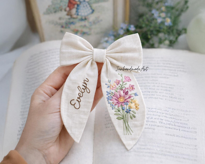 Personalized Linen Hair Bow – Hand Embroidered Flower Bow with Initial – Custom Name Text Bow for Girls, Handmade Hairpin Bow for Girl