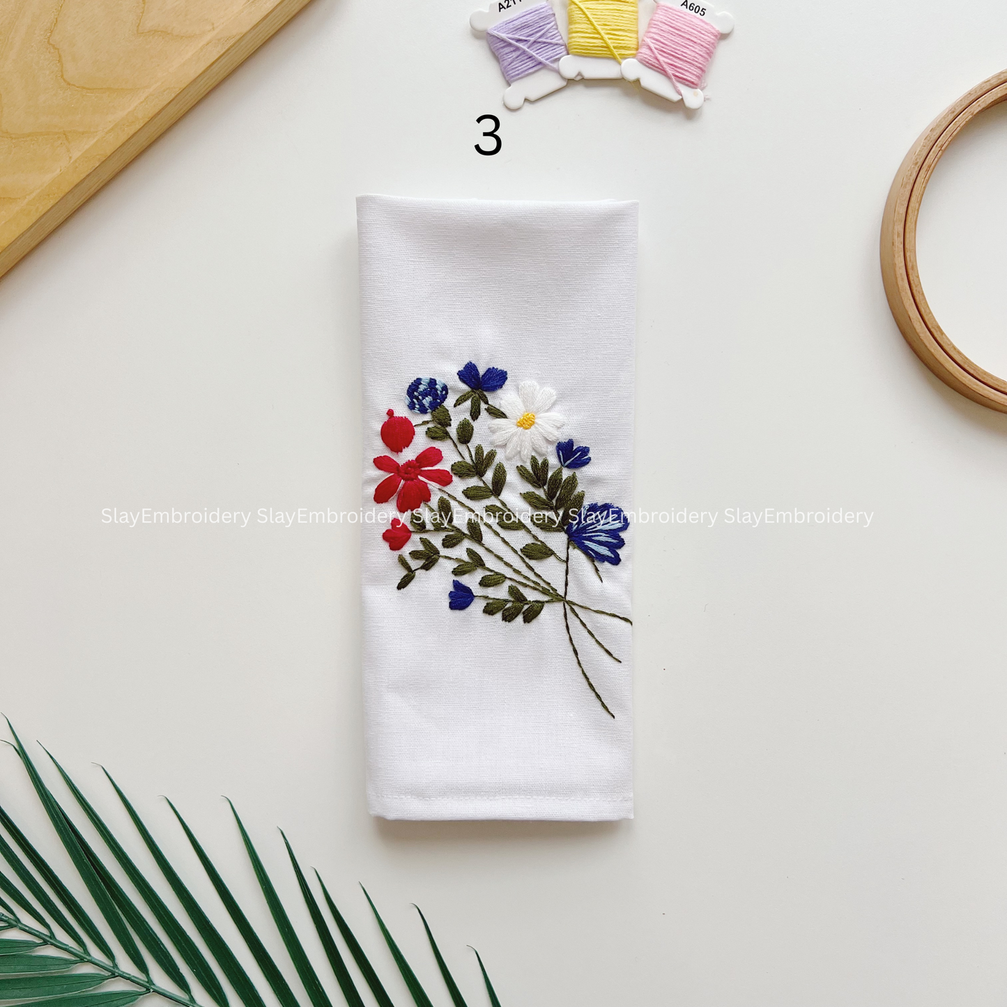 Soft Daisies Embroidered Linen Napkins – Elegant Floral Napkin – Rustic Wedding Table Decor Housewarming Gift, for Her or Hostess