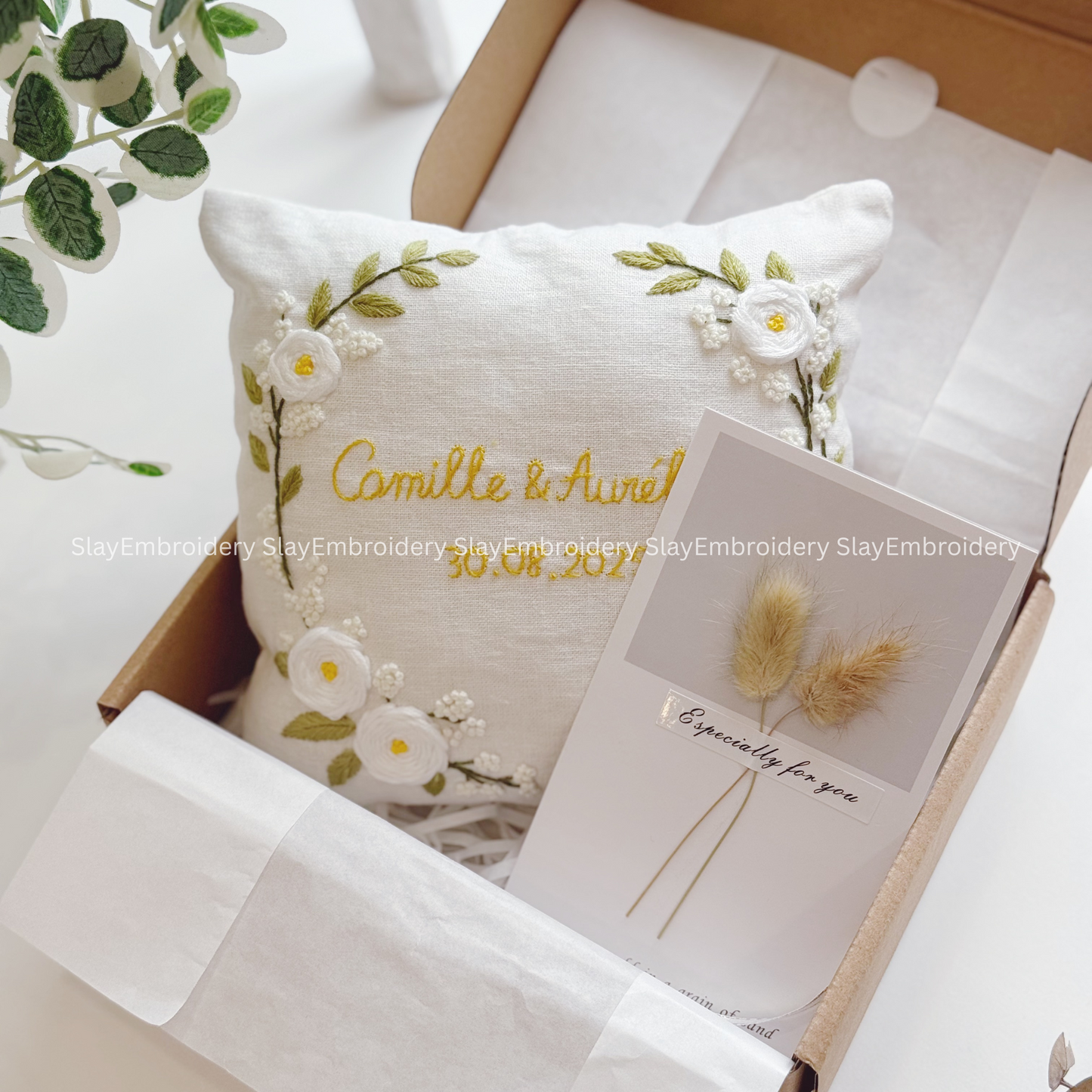 Custom Elegant White Roses Bearer Pillow Linen Wedding Cushion Hand Embroidery Ring Holder Floral Ring Pillow Wedding Gift
