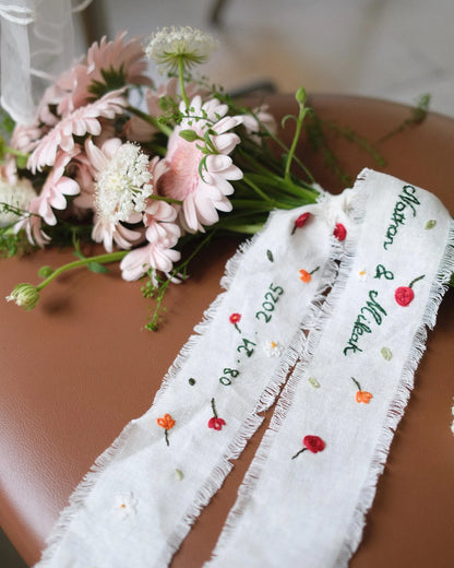 Personalized Embroidered Wedding Ribbon – Custom Linen Tie for Bouquet or Hair, Hand-stitched with Names & Date, Bridal Keepsake Gift