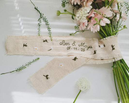 Personalized Embroidered Wedding Ribbon – Custom Linen Tie for Bouquet or Hair, Hand-stitched with Names & Date, Bridal Keepsake Gift