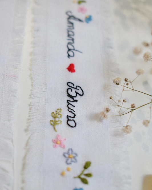 Personalized Embroidered Wedding Ribbon – Custom Linen Tie for Bouquet or Hair, Hand-stitched with Names & Date, Bridal Keepsake Gift