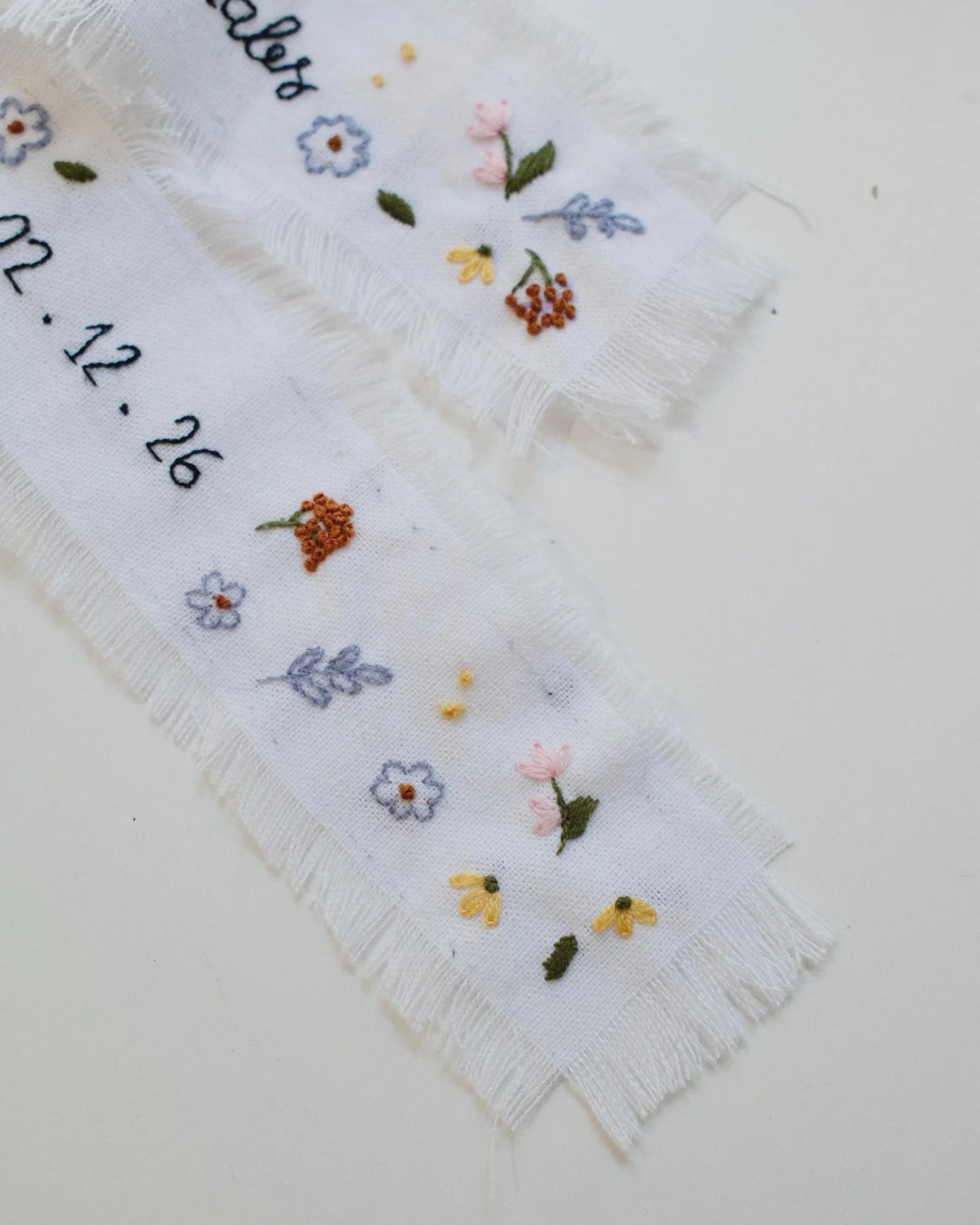Personalized Embroidered Wedding Ribbon – Custom Linen Tie for Bouquet or Hair, Hand-stitched with Names & Date, Bridal Keepsake Gift
