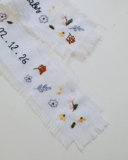 Personalized Embroidered Wedding Ribbon – Custom Linen Tie for Bouquet or Hair, Hand-stitched with Names & Date, Bridal Keepsake Gift