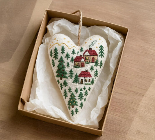 Hand Embroidered Christmas Heart Ornament – Cozy Winter Village Scene, Holiday Linen Decoration, Christmas Gift Decoration