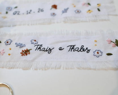 Personalized Embroidered Wedding Ribbon – Custom Linen Tie for Bouquet or Hair, Hand-stitched with Names & Date, Bridal Keepsake Gift