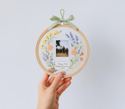 Custom Wedding Embroidery Transparent Hoop with Flowers and Photo – Personalized Hand Embroidered Wildflowers Gift for Couple, Wedding Gift