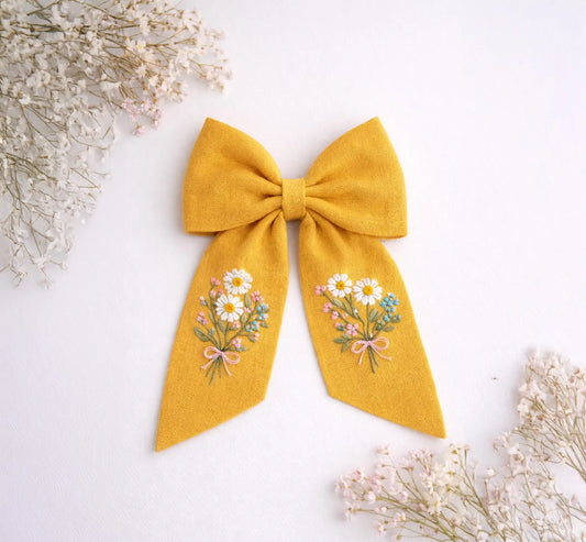 Personalized Linen Hair Bow – Hand Embroidered Flower Bow with Initial – Custom Name Text Bow for Girls, Handmade Hairpin Bow for Girl
