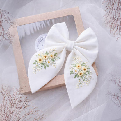 Personalized Summer Meadow Linen Hair Bow – Hand Embroidered Flower Bow with Initial – Custom Name Text Bow for Girls, Handmade Hairpin Bow for Girl