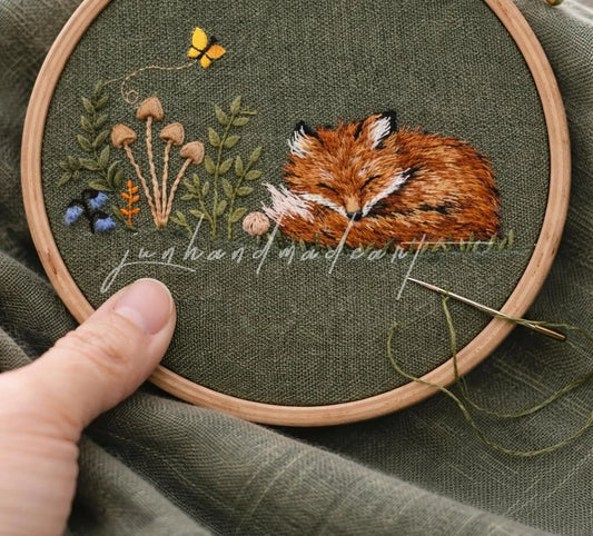 Hand Embroidered Fox Linen Apron, Cottagecore Woodland Apron, Handmade Nature Inspired Apron Gift for Her