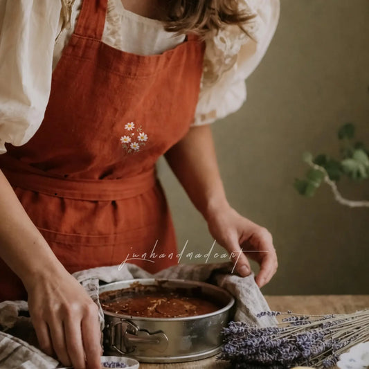 Hand Embroidered Floral Linen Apron, Minimal Wildflower Apron, Handmade Cottagecore Kitchen Apron, Natural Botanical Gift for Her