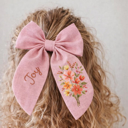 Cosmos Embroidered Hair Bow, Personalized Pink Linen Bow Clip, Custom Name Flower Girl Bow, Wildflower Bridal Hair Accessory Gift for Womens