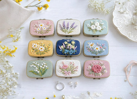 Hand Embroidered Floral Jewelry Box, Personalized Linen Ring Box, Vintage Mini Keepsake Case, Bridesmaid Gift, Wedding Ring Holder