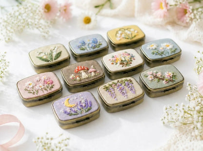 Hand Embroidered Floral Jewelry Box, Personalized Linen Ring Box, Vintage Mini Keepsake Case, Bridesmaid Gift, Wedding Ring Holder