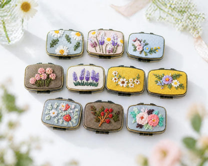 Hand Embroidered Floral Jewelry Box, Personalized Linen Ring Box, Vintage Mini Keepsake Case, Bridesmaid Gift, Wedding Ring Holder