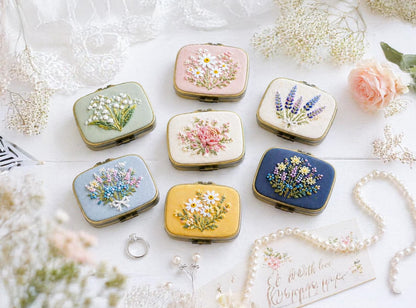 Hand Embroidered Floral Jewelry Box, Personalized Linen Ring Box, Vintage Mini Keepsake Case, Bridesmaid Gift, Wedding Ring Holder