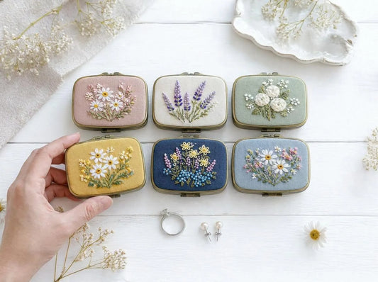 Hand Embroidered Floral Jewelry Box, Personalized Linen Ring Box, Vintage Mini Keepsake Case, Bridesmaid Gift, Wedding Ring Holder