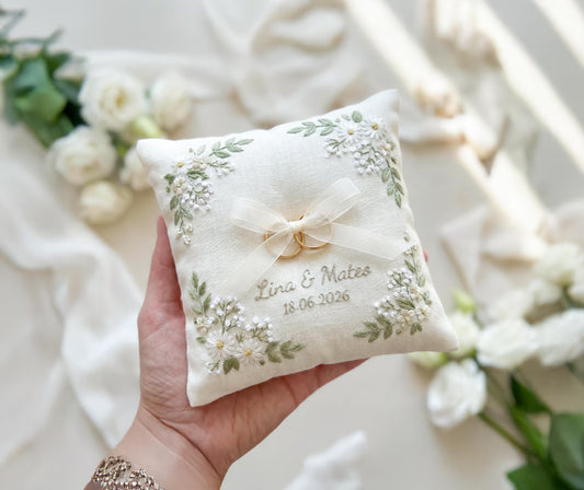 Daisy Meadow Embroidered Ring Bearer Pillow, Custom Linen Wedding Cushion, Hand Embroidery Ring Holder, Floral Ring Pillow, Wedding Gift