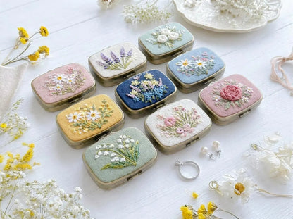 Hand Embroidered Floral Jewelry Box, Personalized Linen Ring Box, Vintage Mini Keepsake Case, Bridesmaid Gift, Wedding Ring Holder