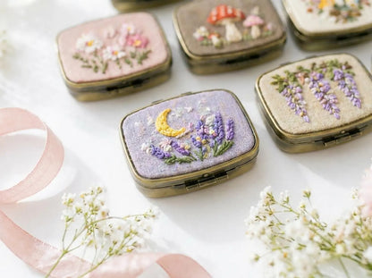 Hand Embroidered Floral Jewelry Box, Personalized Linen Ring Box, Vintage Mini Keepsake Case, Bridesmaid Gift, Wedding Ring Holder