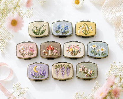 Hand Embroidered Floral Jewelry Box, Personalized Linen Ring Box, Vintage Mini Keepsake Case, Bridesmaid Gift, Wedding Ring Holder