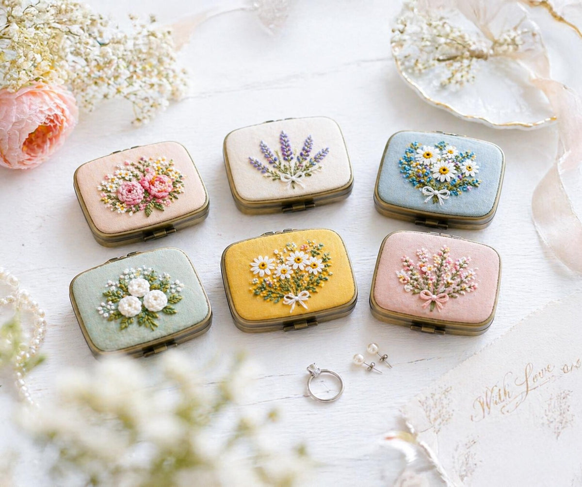 Hand Embroidered Floral Jewelry Box, Personalized Linen Ring Box, Vintage Mini Keepsake Case, Bridesmaid Gift, Wedding Ring Holder