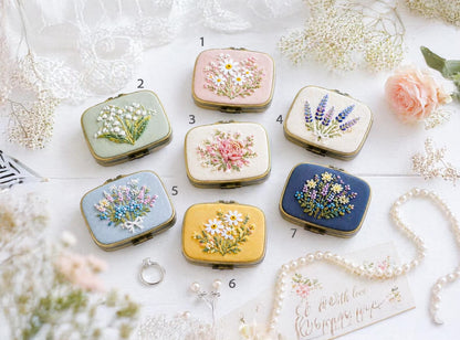 Hand Embroidered Floral Jewelry Box, Personalized Linen Ring Box, Vintage Mini Keepsake Case, Bridesmaid Gift, Wedding Ring Holder