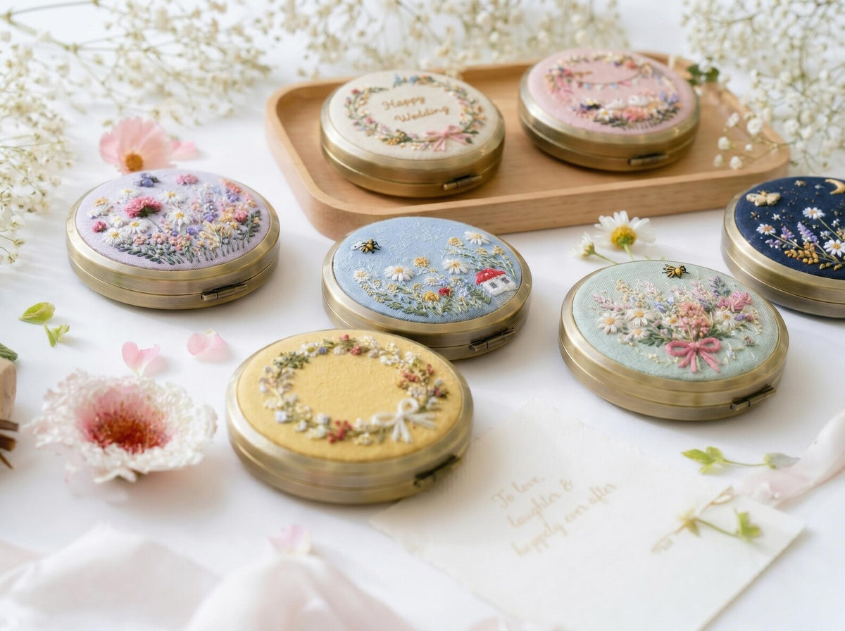 Hand Embroidered Floral Jewelry Box, Personalized Linen Ring Box, Vintage Mini Keepsake Case, Bridesmaid Gift, Wedding Ring Holder