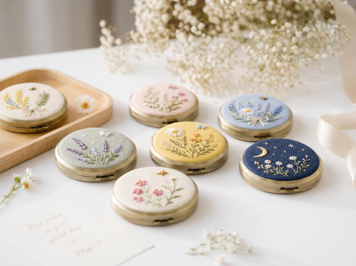 Hand Embroidered Floral Jewelry Box, Personalized Linen Ring Box, Vintage Mini Keepsake Case, Bridesmaid Gift, Wedding Ring Holder