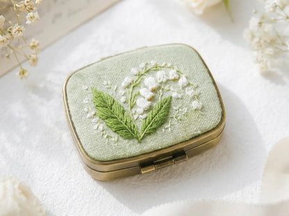 Hand Embroidered Floral Jewelry Box, Personalized Linen Ring Box, Vintage Mini Keepsake Case, Bridesmaid Gift, Wedding Ring Holder