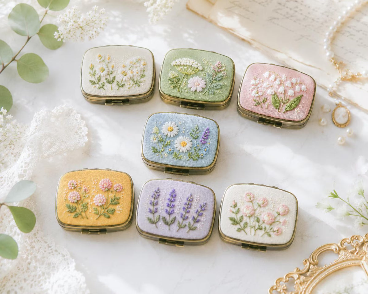 Hand Embroidered Floral Jewelry Box, Personalized Linen Ring Box, Vintage Mini Keepsake Case, Bridesmaid Gift, Wedding Ring Holder