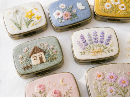 Hand Embroidered Floral Jewelry Box, Personalized Linen Ring Box, Vintage Mini Keepsake Case, Bridesmaid Gift, Wedding Ring Holder