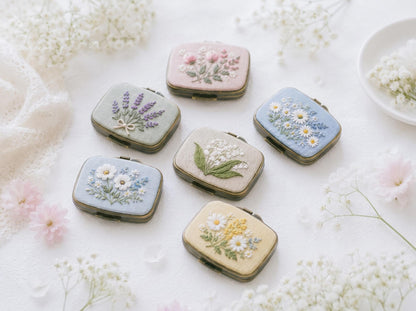 Hand Embroidered Floral Jewelry Box, Personalized Linen Ring Box, Vintage Mini Keepsake Case, Bridesmaid Gift, Wedding Ring Holder