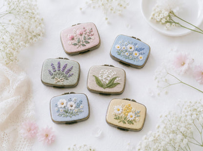 Hand Embroidered Floral Jewelry Box, Personalized Linen Ring Box, Vintage Mini Keepsake Case, Bridesmaid Gift, Wedding Ring Holder