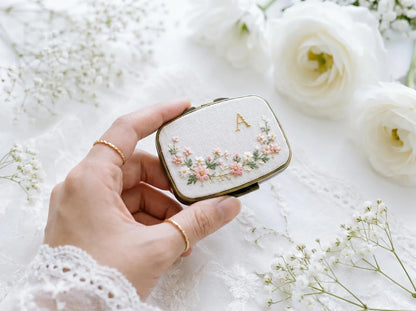 Hand Embroidered Floral Jewelry Box, Personalized Linen Ring Box, Vintage Mini Keepsake Case, Bridesmaid Gift, Wedding Ring Holder