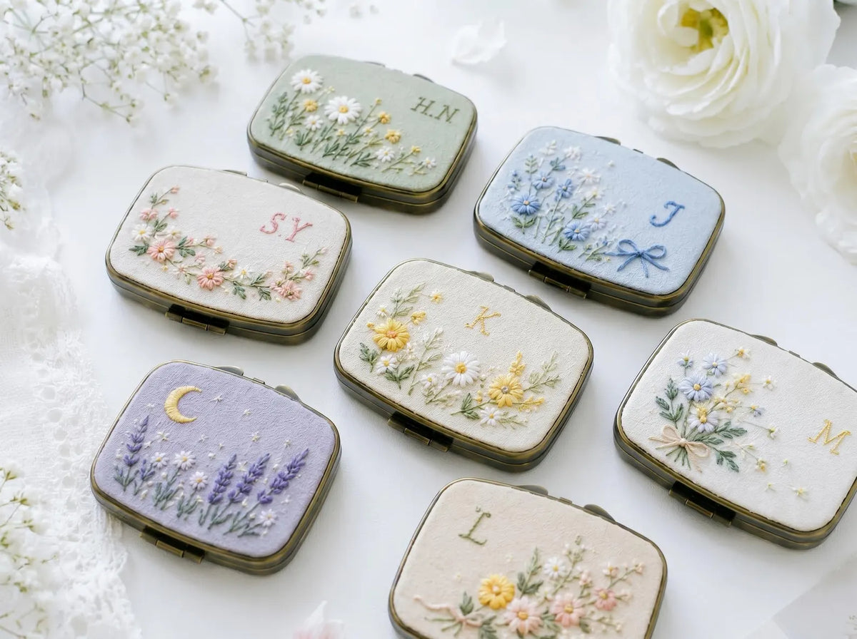 Hand Embroidered Floral Jewelry Box, Personalized Linen Ring Box, Vintage Mini Keepsake Case, Bridesmaid Gift, Wedding Ring Holder